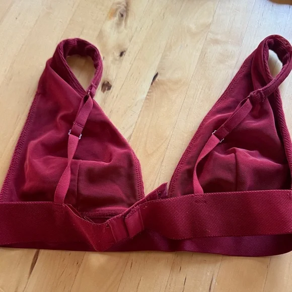SKIMS Burgundy Bra - Picture 2 of 4